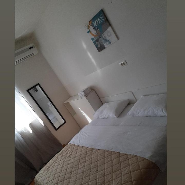 Apartment Megi Мостар Экстерьер фото